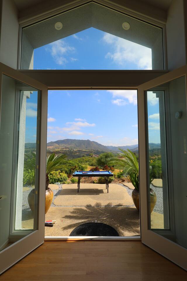Luxury Modern Chateau near wineries & beaches