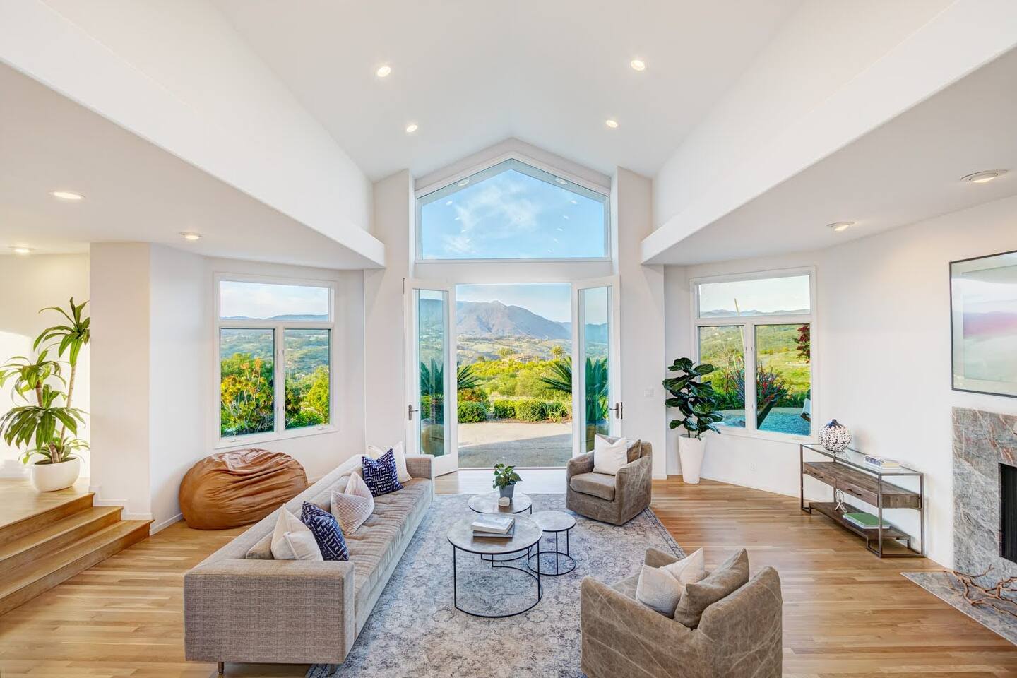 Luxury Modern Chateau near wineries & beaches