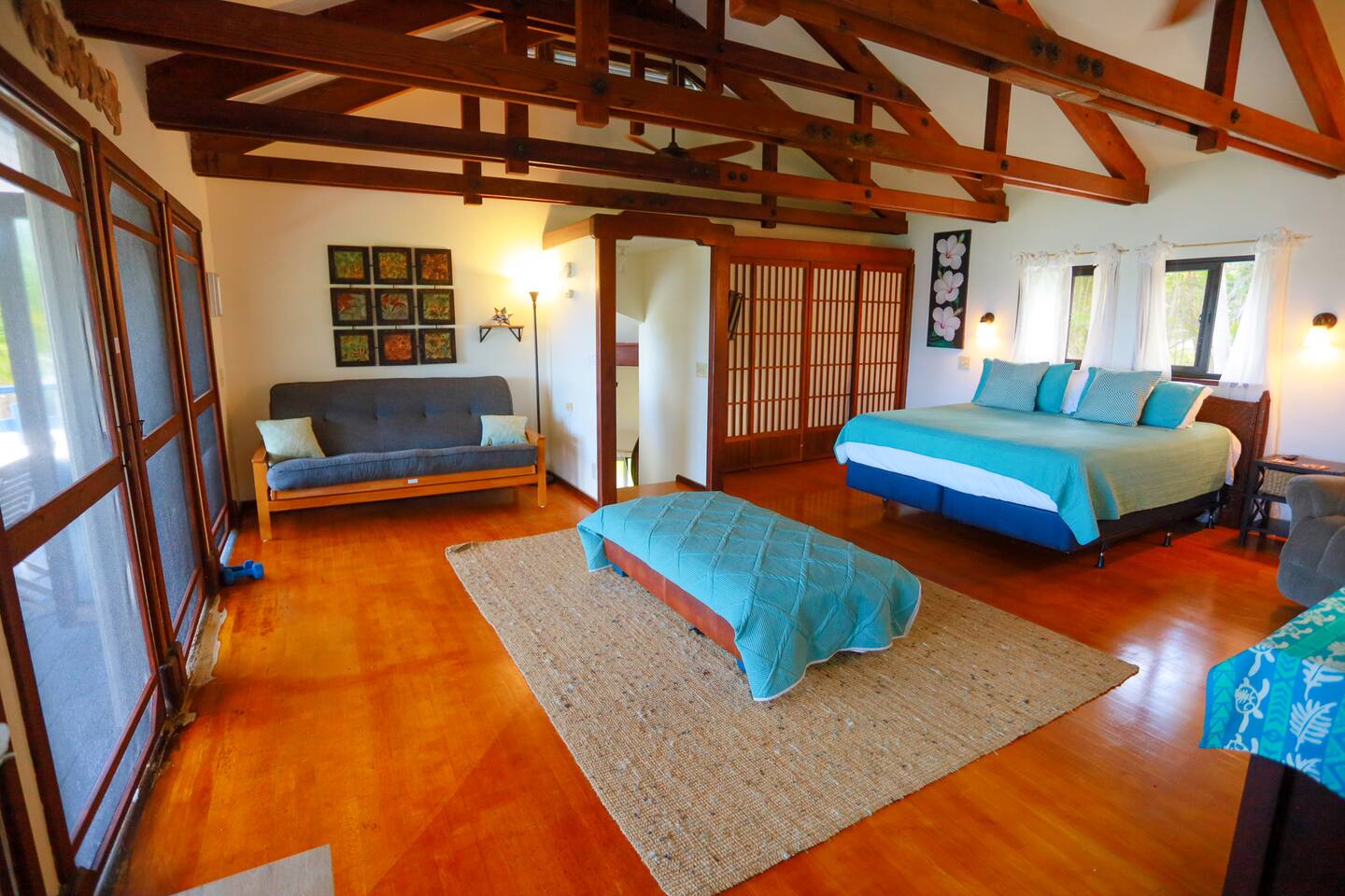 Oceanview Kehena Black Sand Beach House - spa/pool