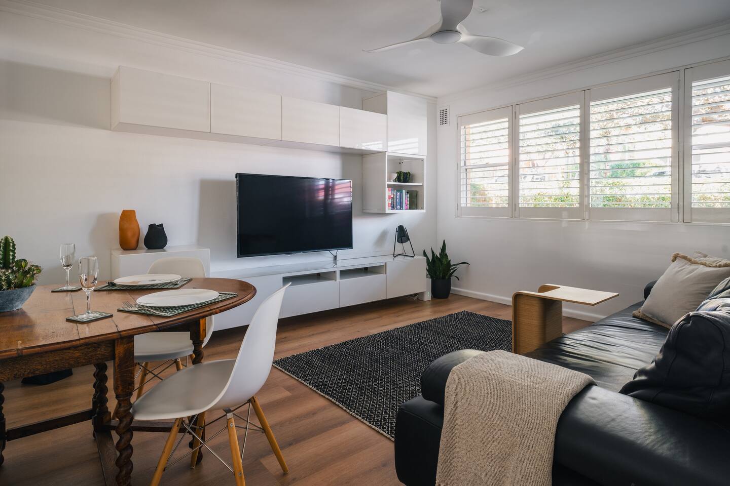Quiet Little Manly 1 bed - 3min walk Harbour & Beaches w Level Access — Manly — vacation rental