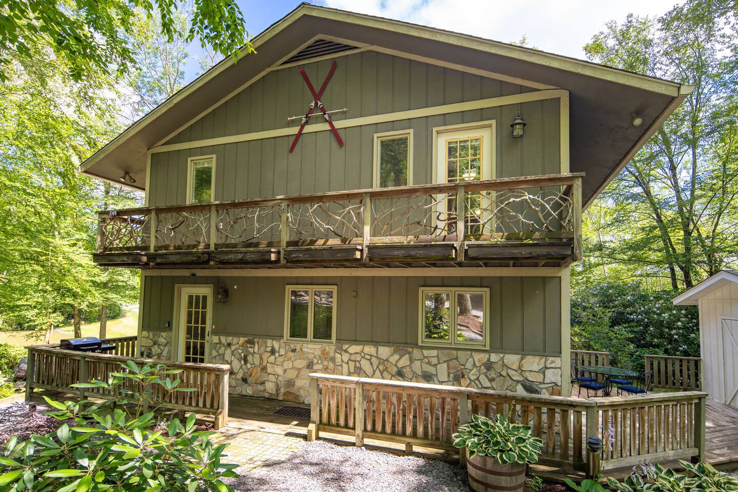 Walk to Sugar Mountain Resort | Cabin | Hot Tub