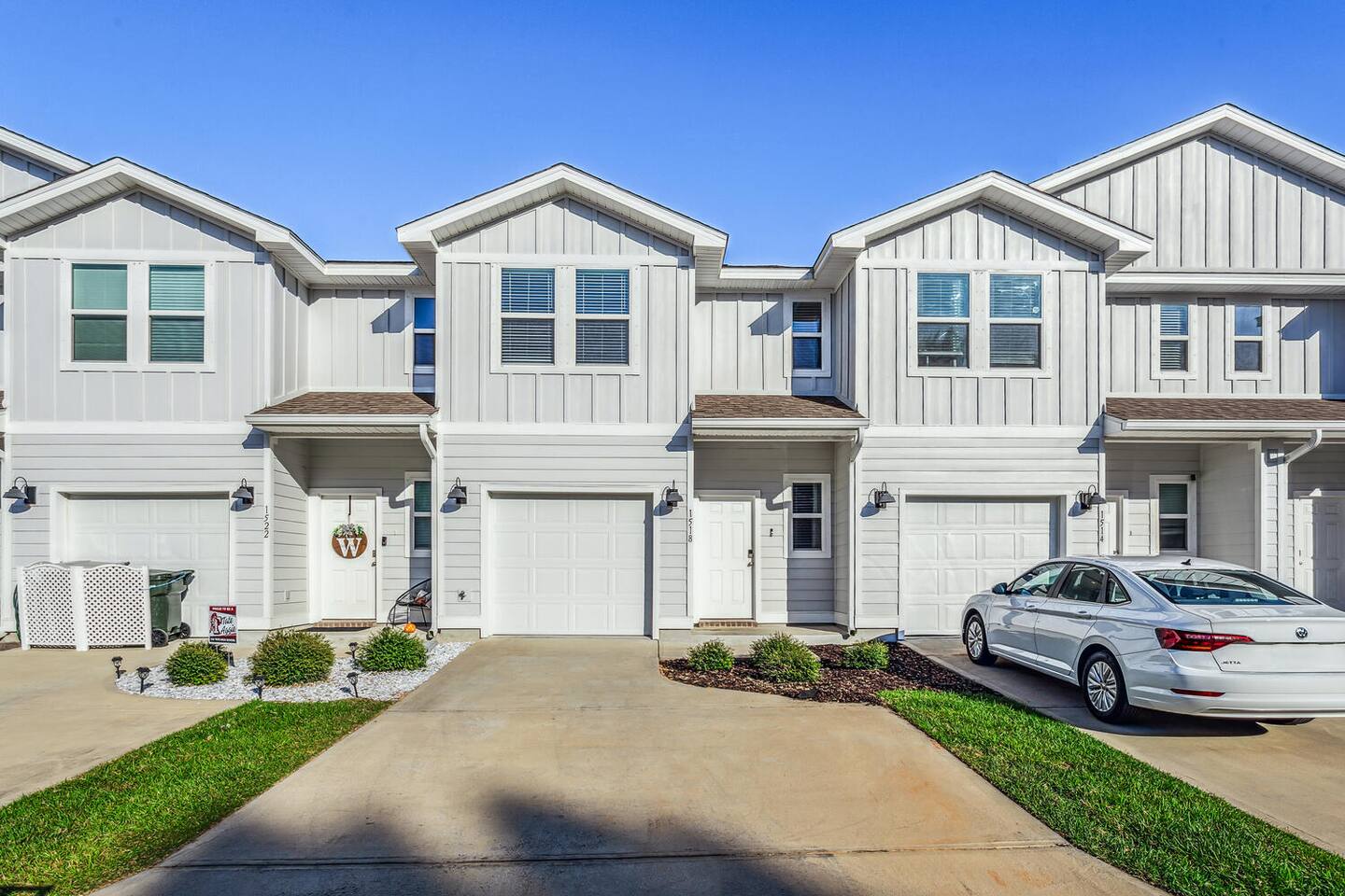LUXURY TOWNHOME NEAR DOWNTOWN AND PENSACOLA BEACH