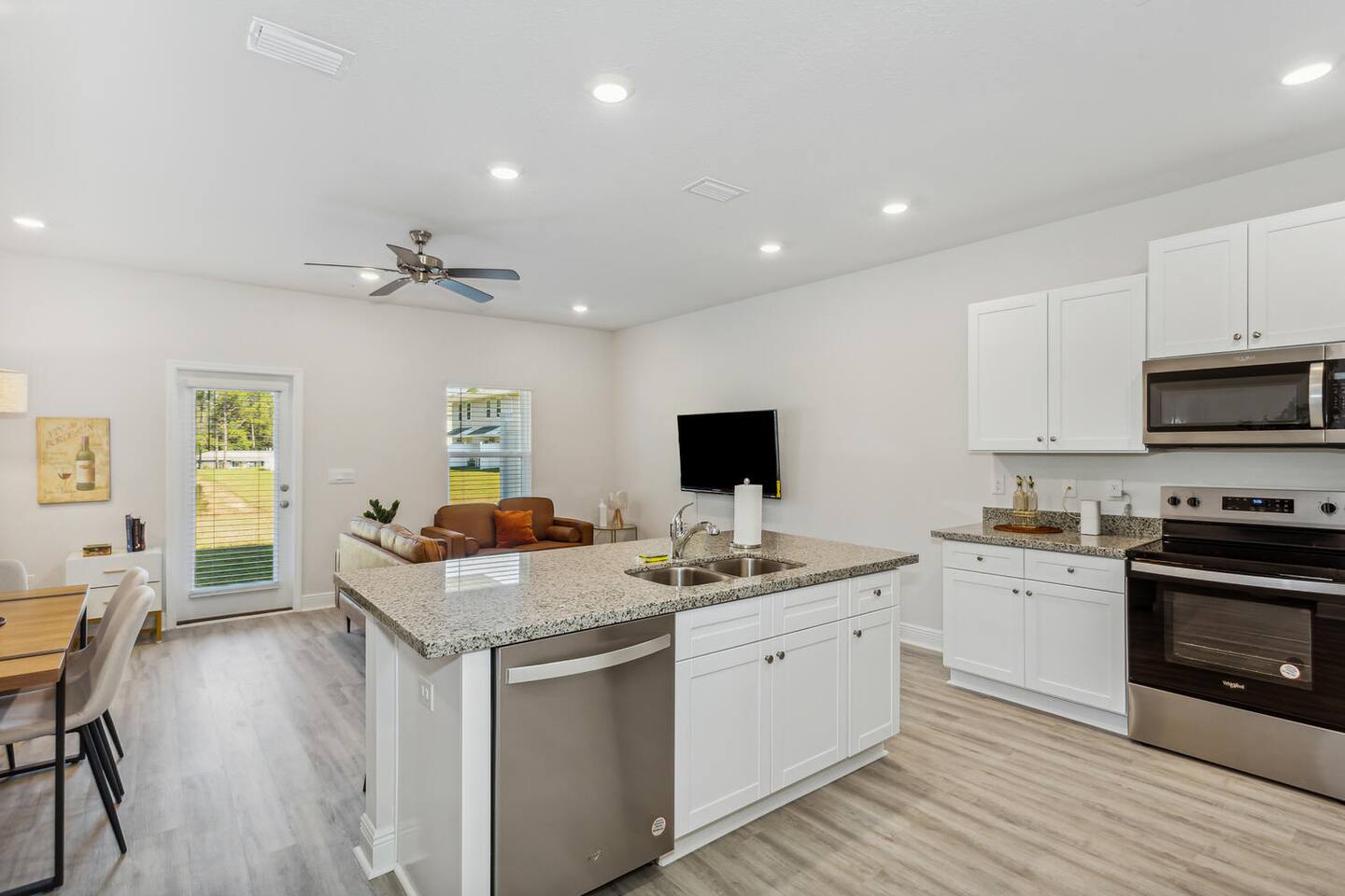 New Home near UWF & PNS Beach!