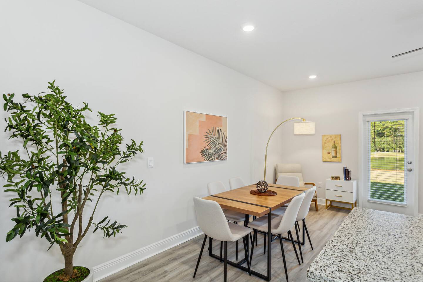 New Home near UWF & PNS Beach!