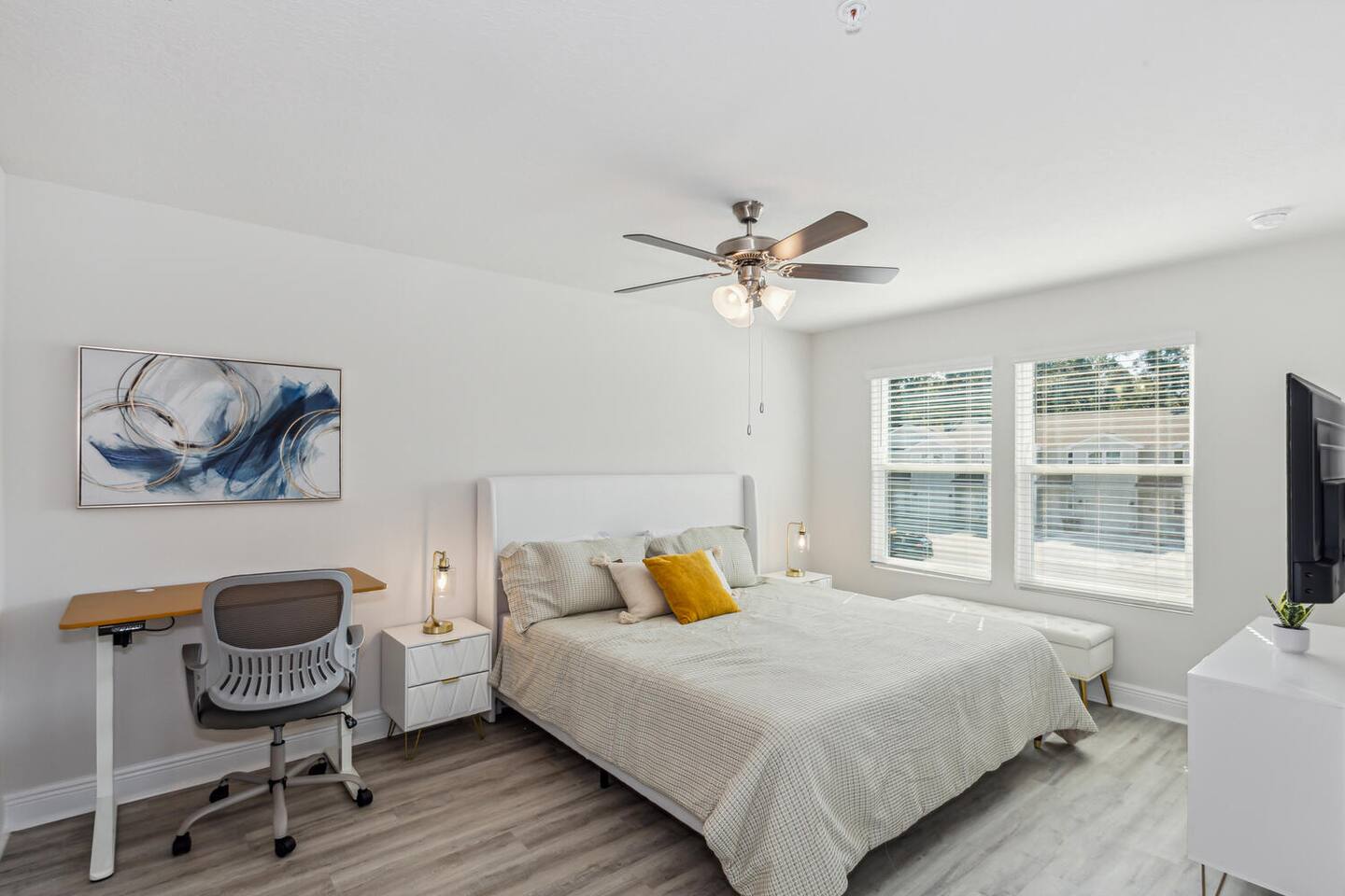 New Home near UWF & PNS Beach!