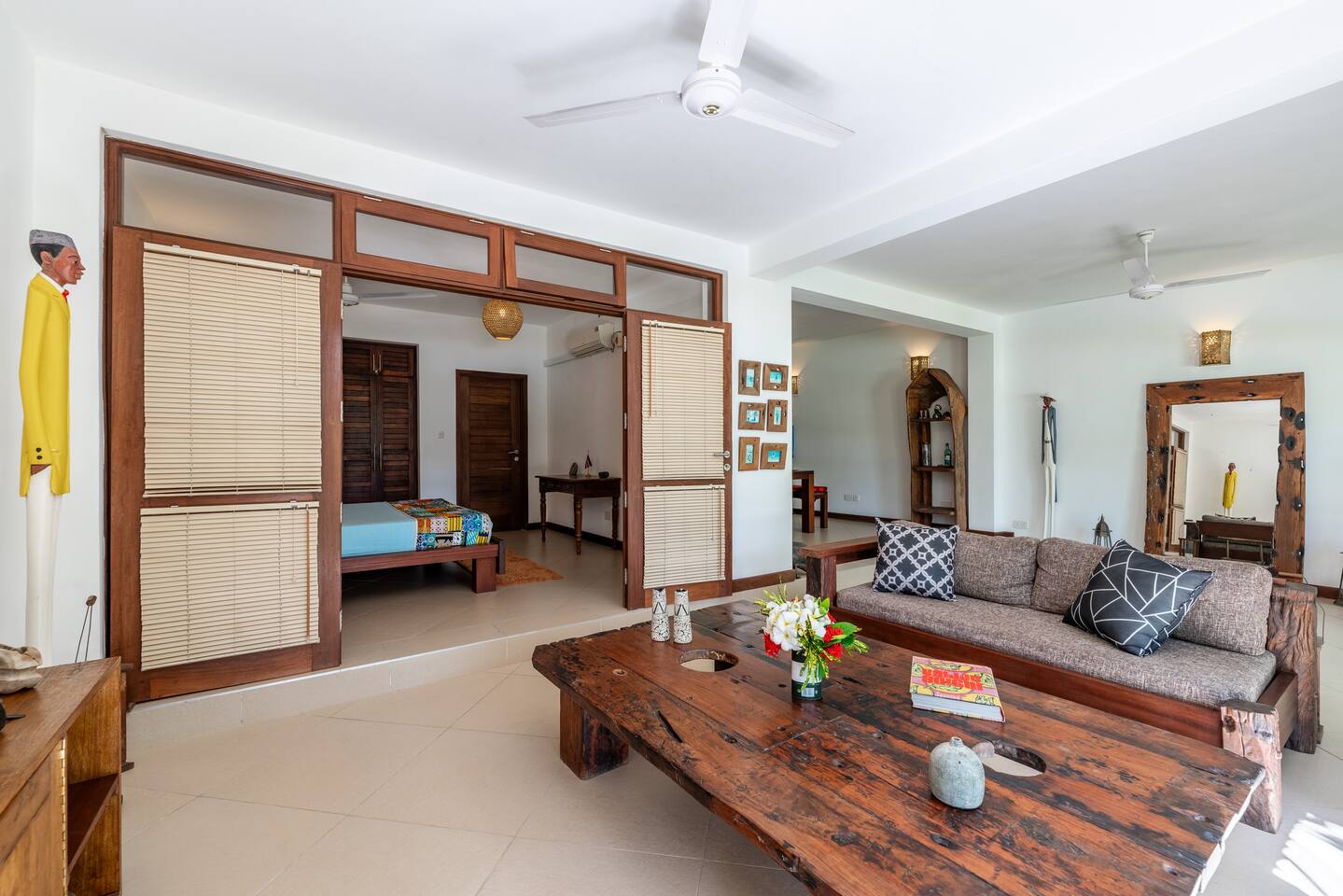 Diani Beach - luxury 1 bedroom apartment with pool & garden by El Mufasa