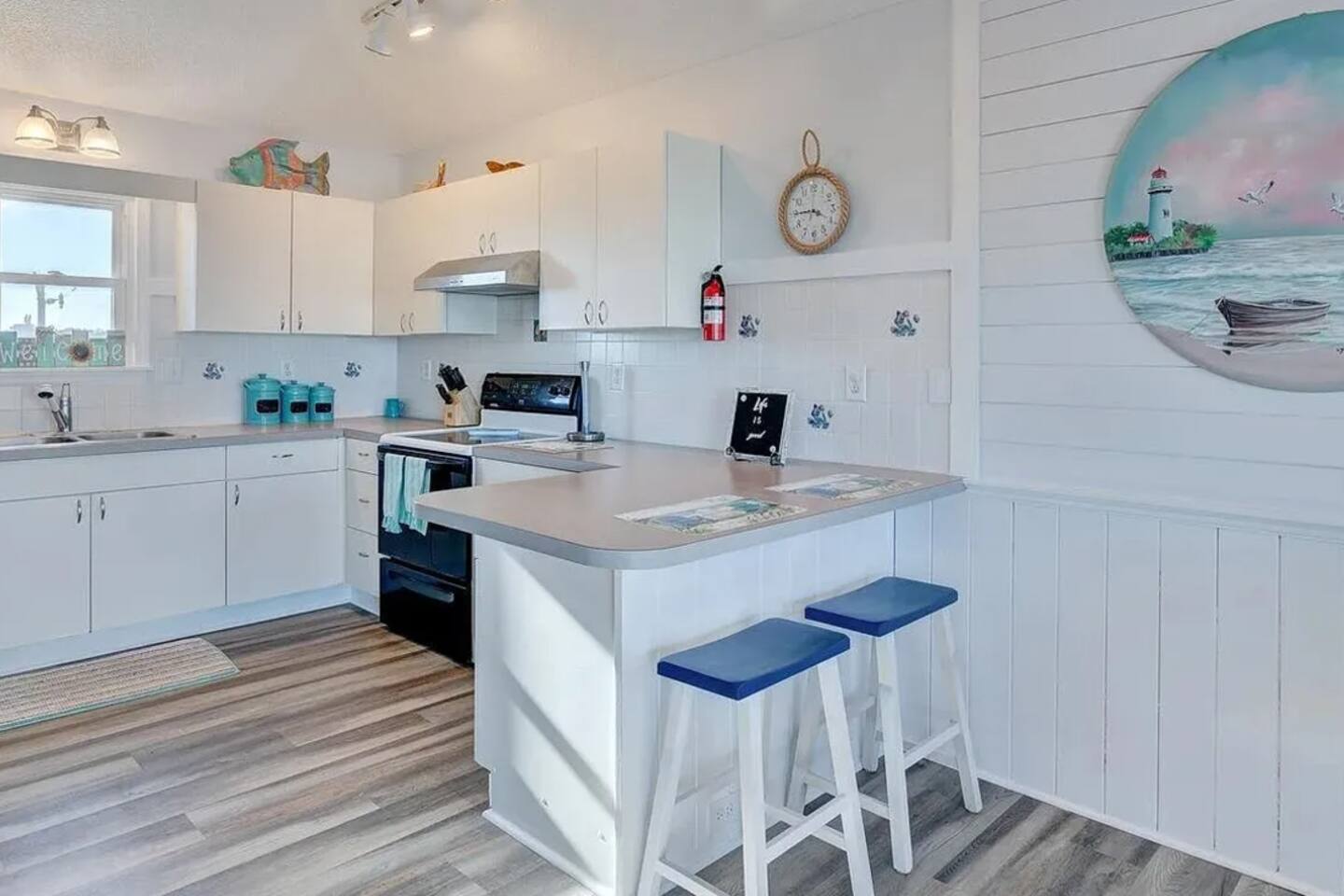 Ocean Views | 2nd Row OBX Retreat | Sleeps 10