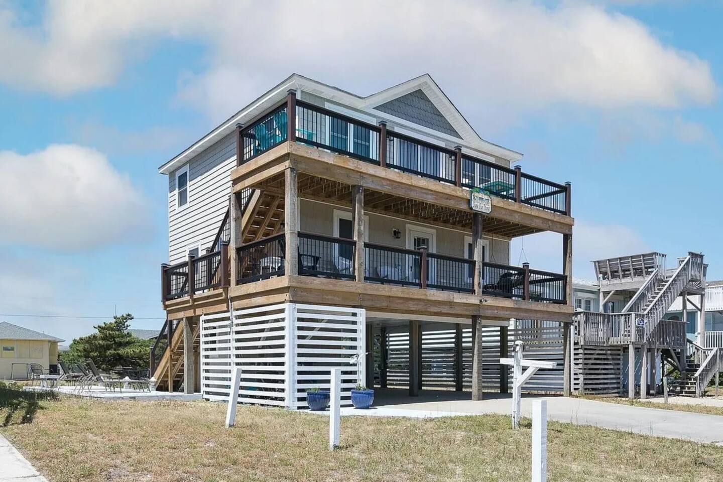 Ocean Views | 2nd Row OBX Retreat | Sleeps 10