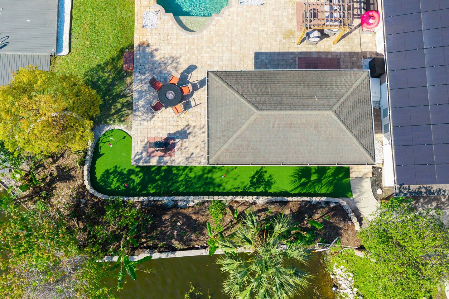 Luxury Hideaway | Lakefront | Mini Golf + More!