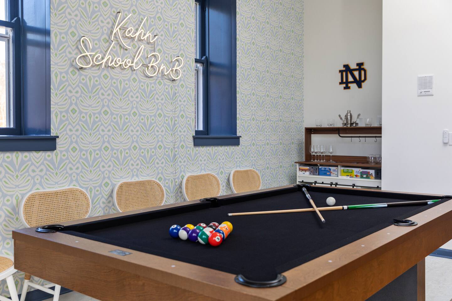 SchoolHouse now Lux BNB! Gym, Sauna, HotTub, GameRoom