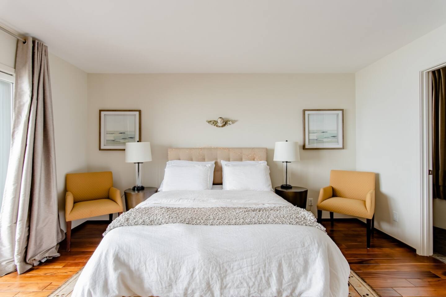 Wave House Oceanfront Queen Suite • Mavericks View