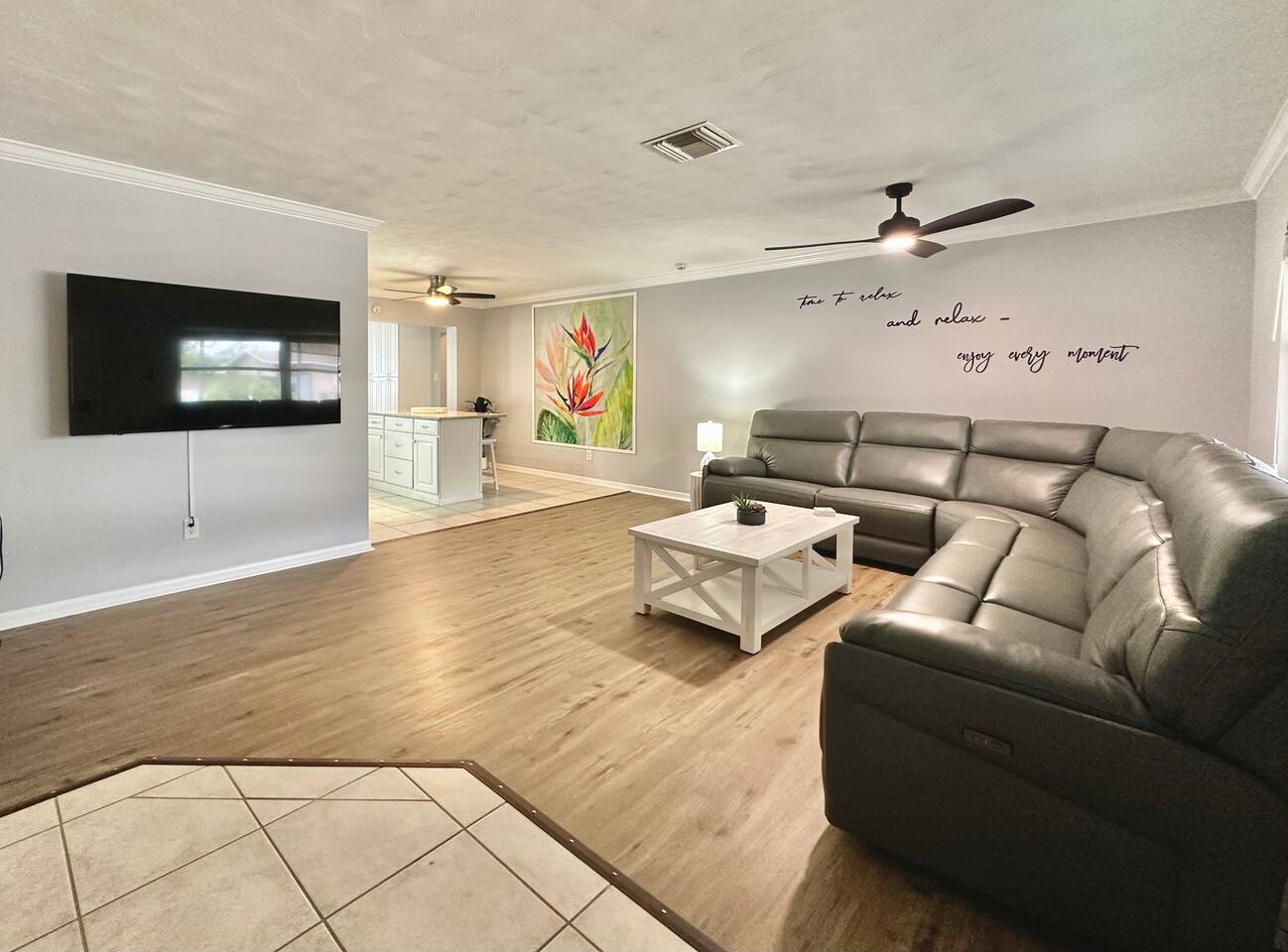 !HUGE *HEATED POOL/LANAI* EV CHARGER*BBQ-CORNHOLE!