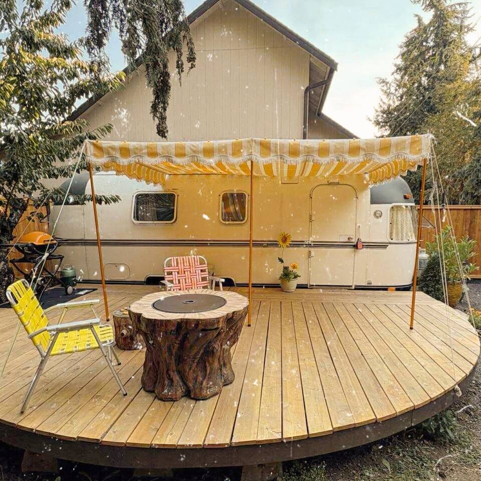 Camp Daisy - Airstream w/ Hot Tub — Sequim — vacation rental