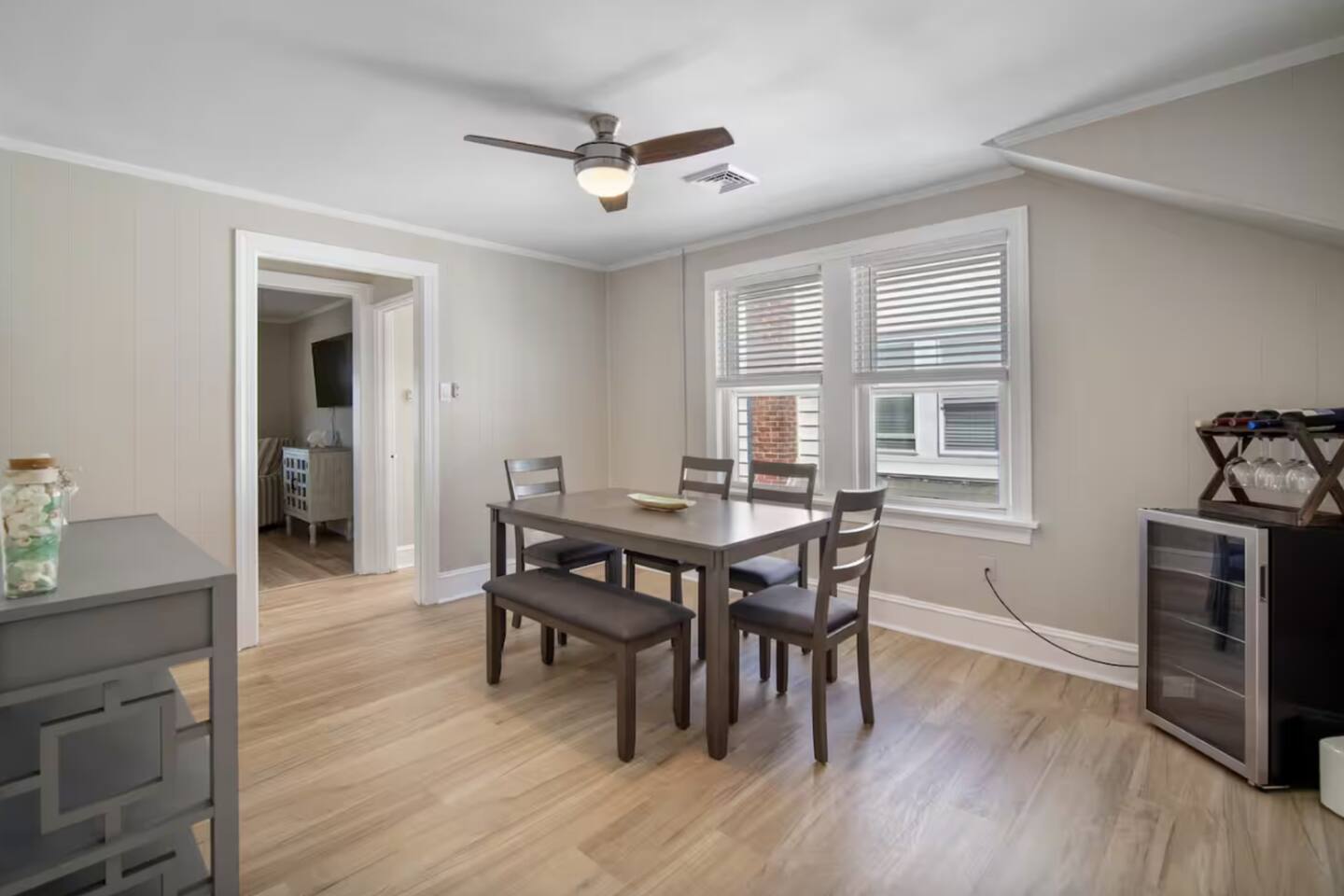 Salt Life Retreat Unit B- 2BR/1BA,Heart of Margate