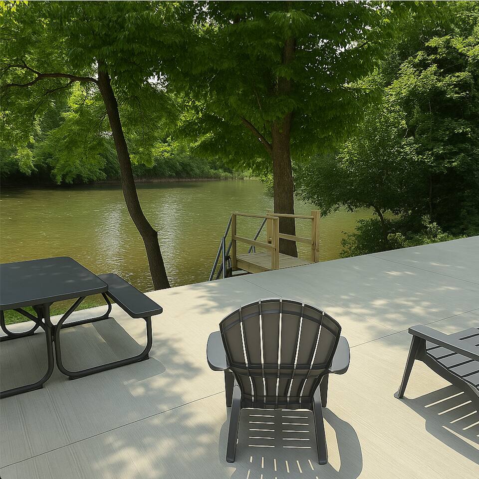 Private River * Hot Tub*Fire Pit*Fishing*10 Acres