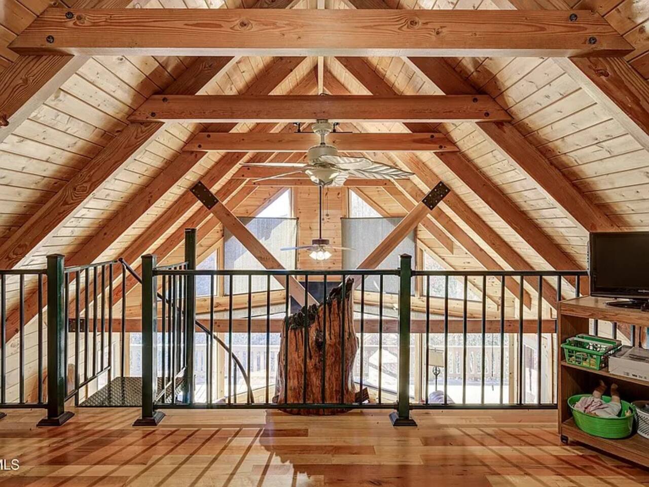 Skyline Lodge
