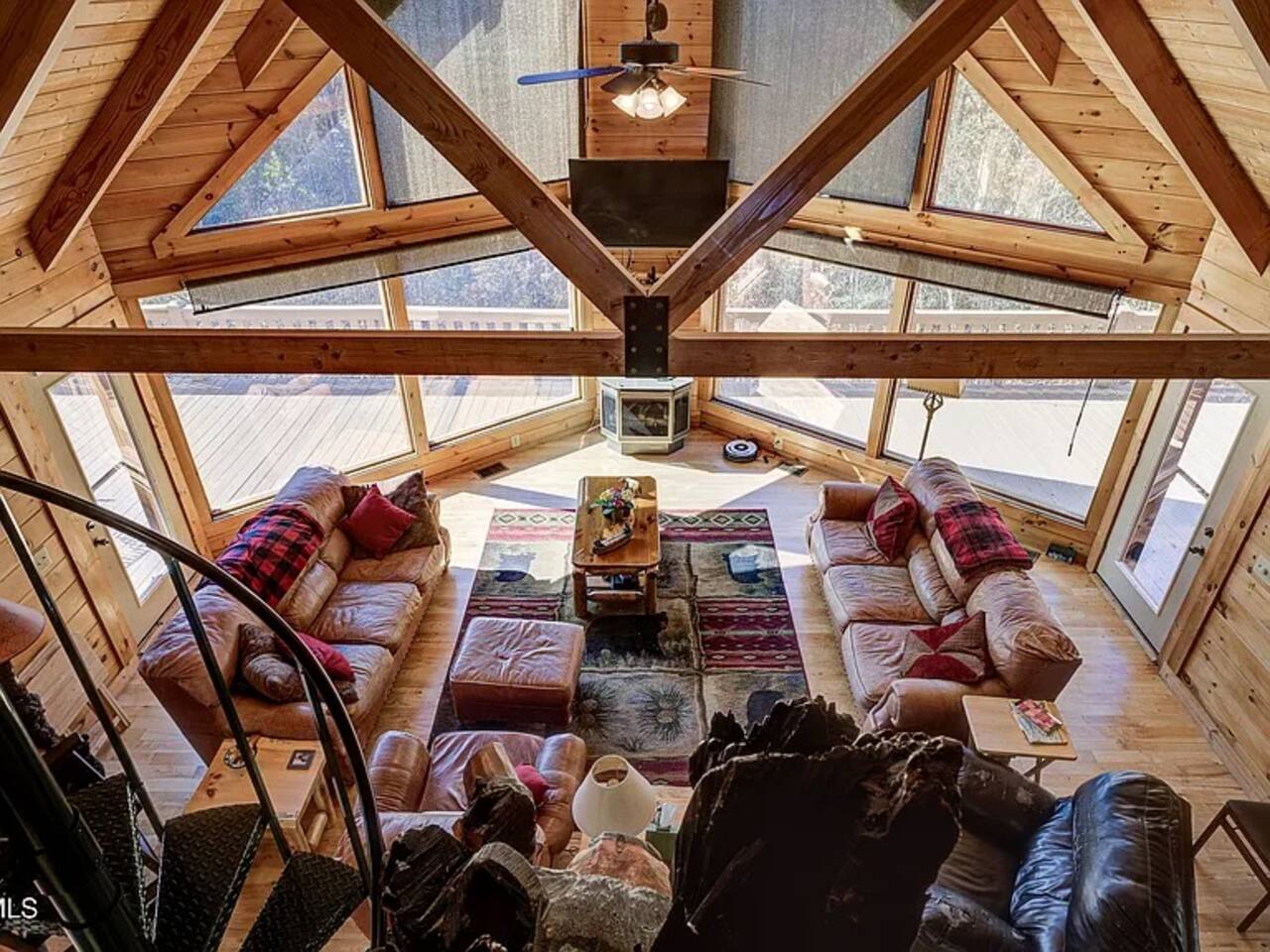 Skyline Lodge