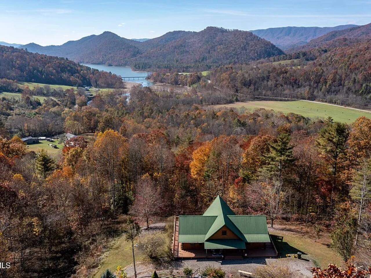 Skyline Lodge