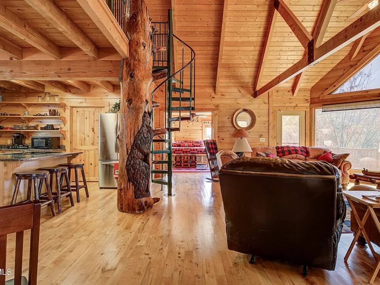 Skyline Lodge