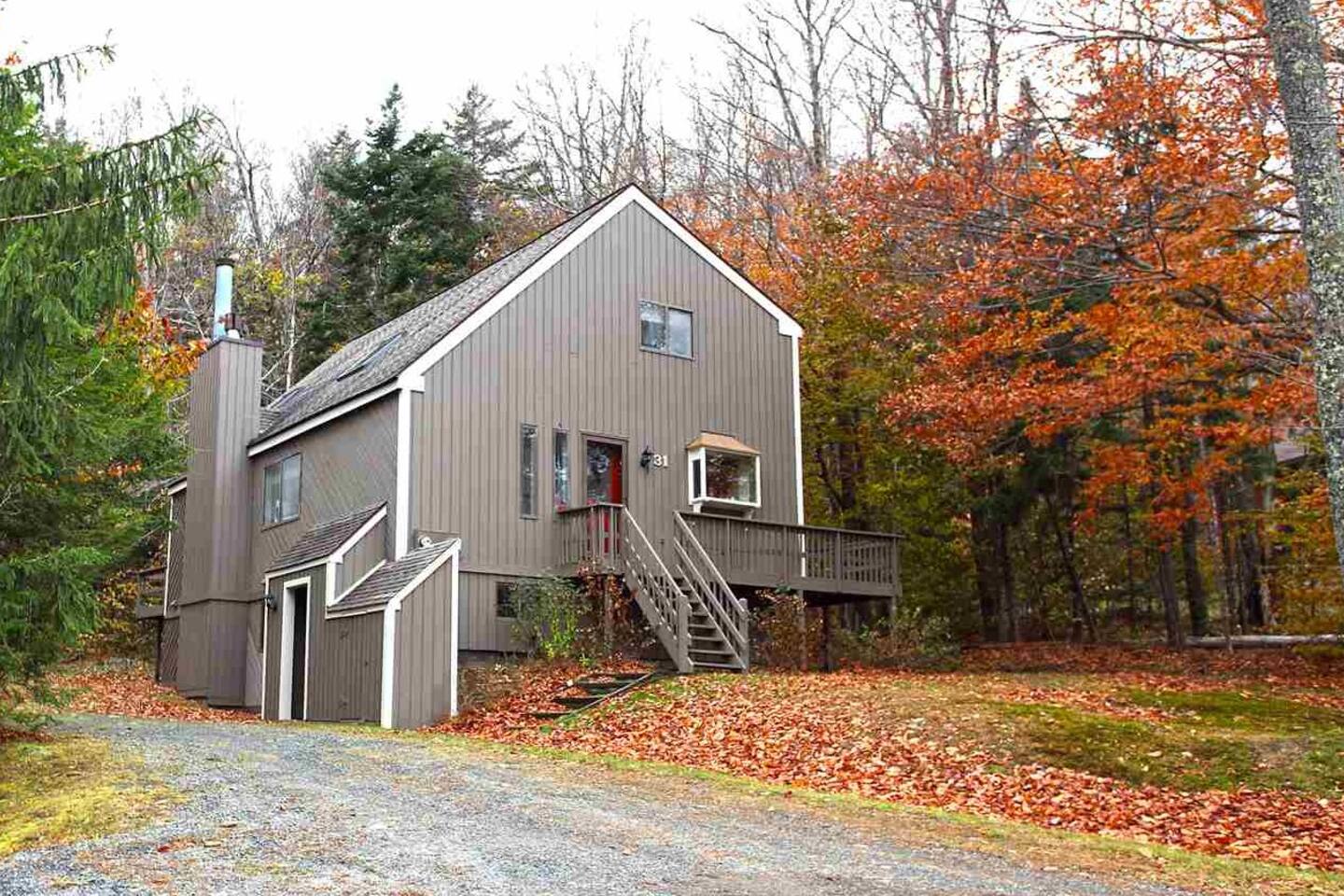 MT SNOW SKI BACK TRAIL FREE SHUTTLE Green Mountain Den