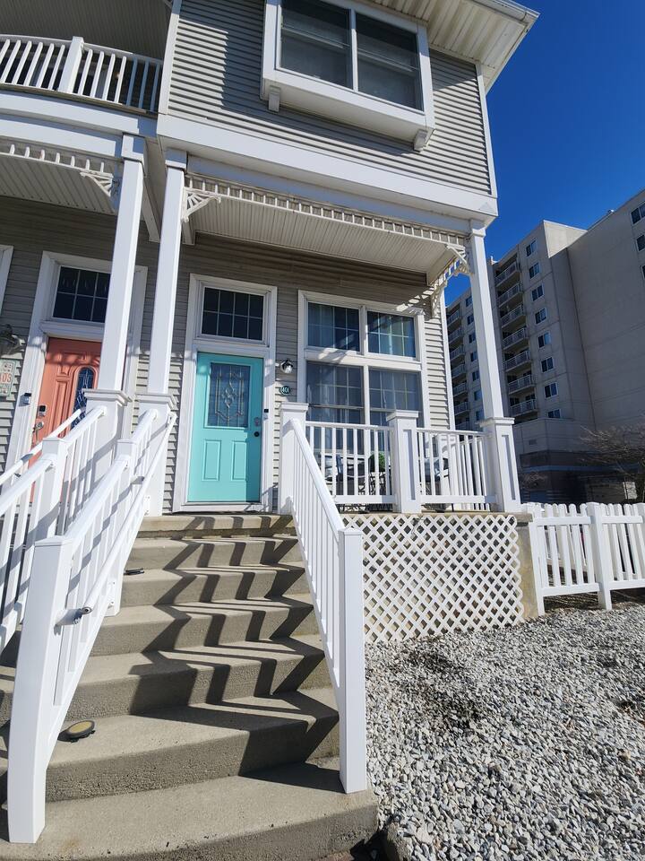 Harbor Grace-The Perfect AC Boardwalk/Beach Escape
