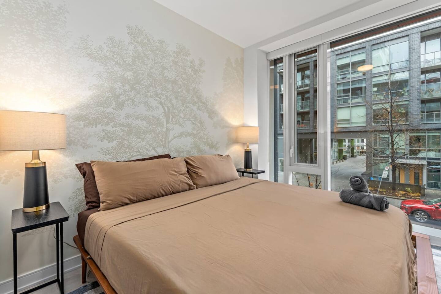 4-Bedroom Townhome in Canary District w/ Parking