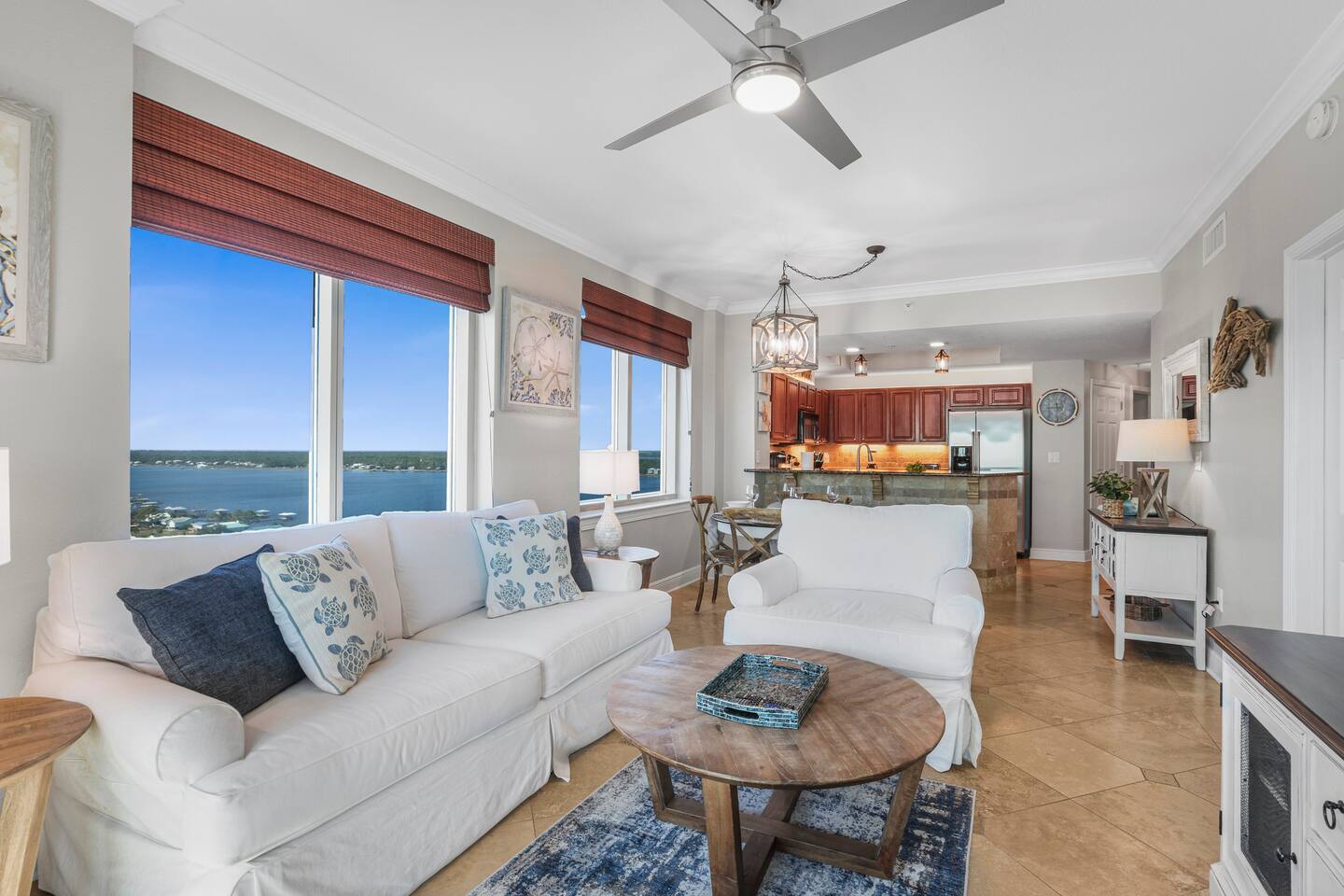 New! 19th Floor - Best Views in GS! Hot Tubs/Pools
