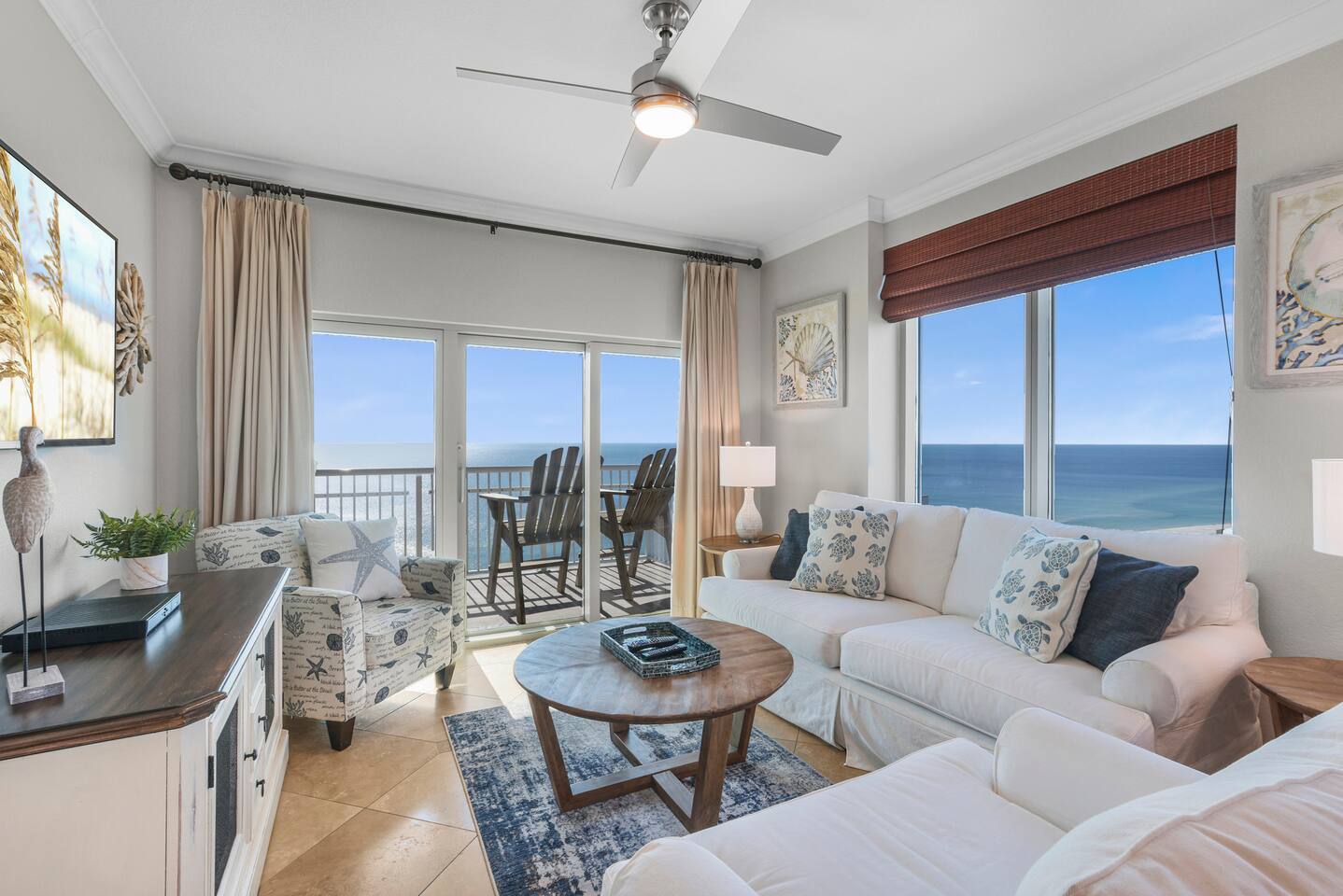 New! 19th Floor - Best Views in GS! Hot Tubs/Pools