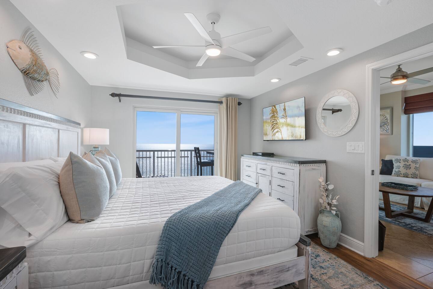 New! 19th Floor - Best Views in GS! Hot Tubs/Pools