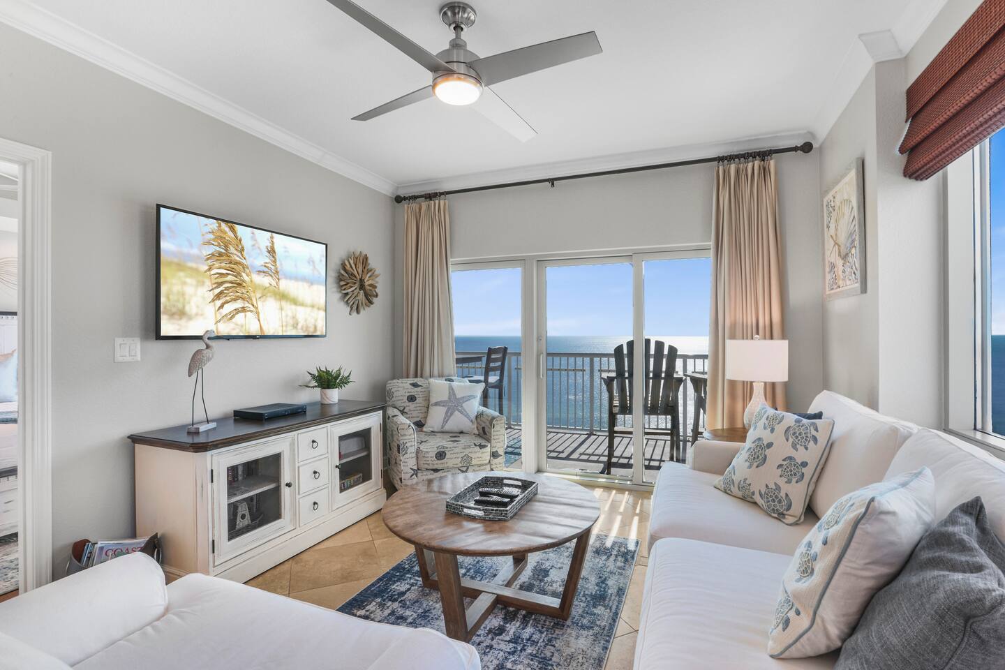 New! 19th Floor - Best Views in GS! Hot Tubs/Pools