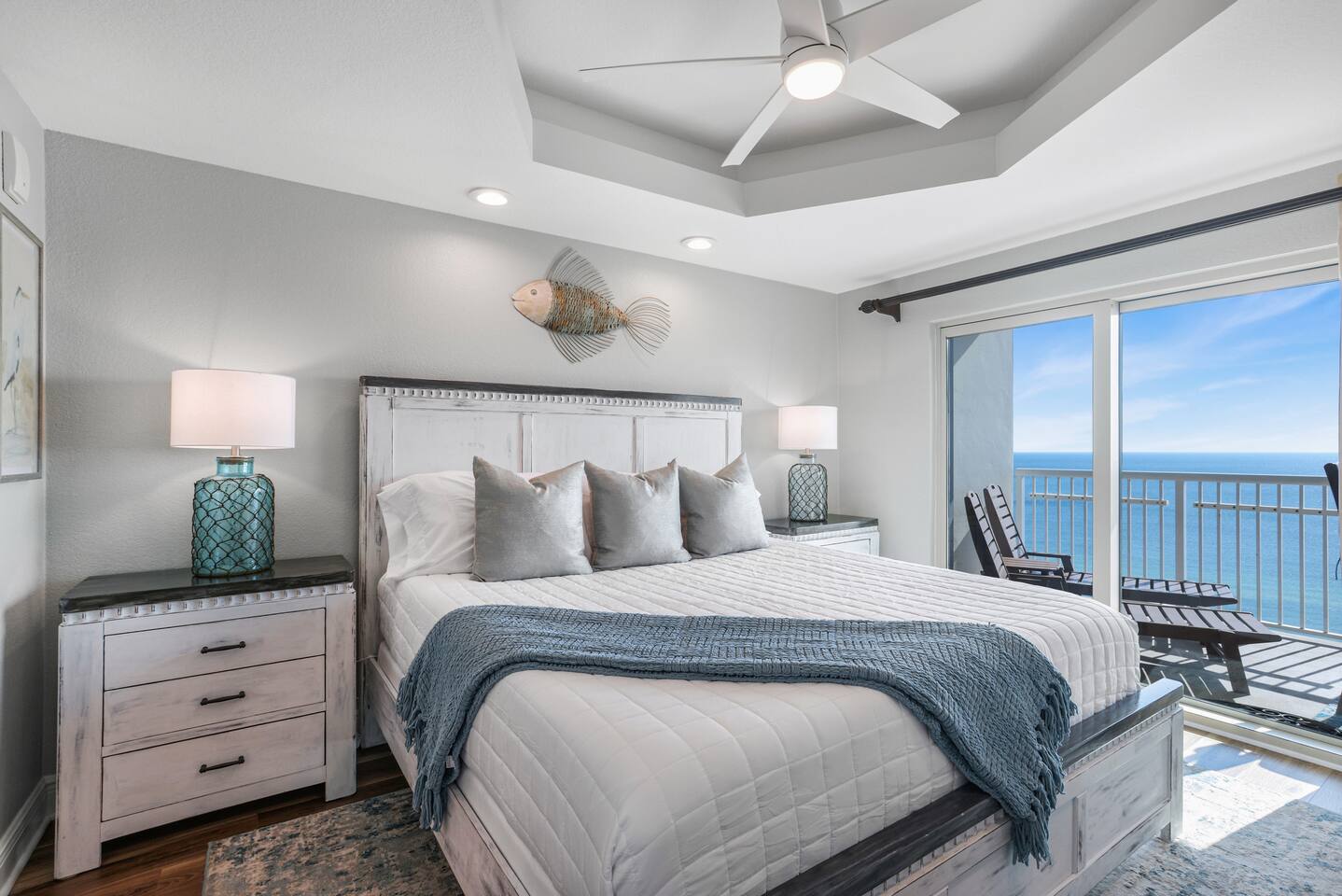 New! 19th Floor - Best Views in GS! Hot Tubs/Pools