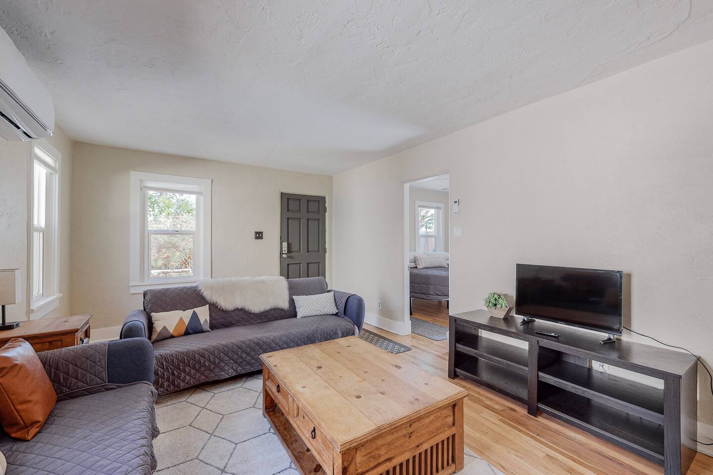 Nob Hill/UNM Luxury 3 Bedroom House w/ King Beds — Albuquerque — vacation rental