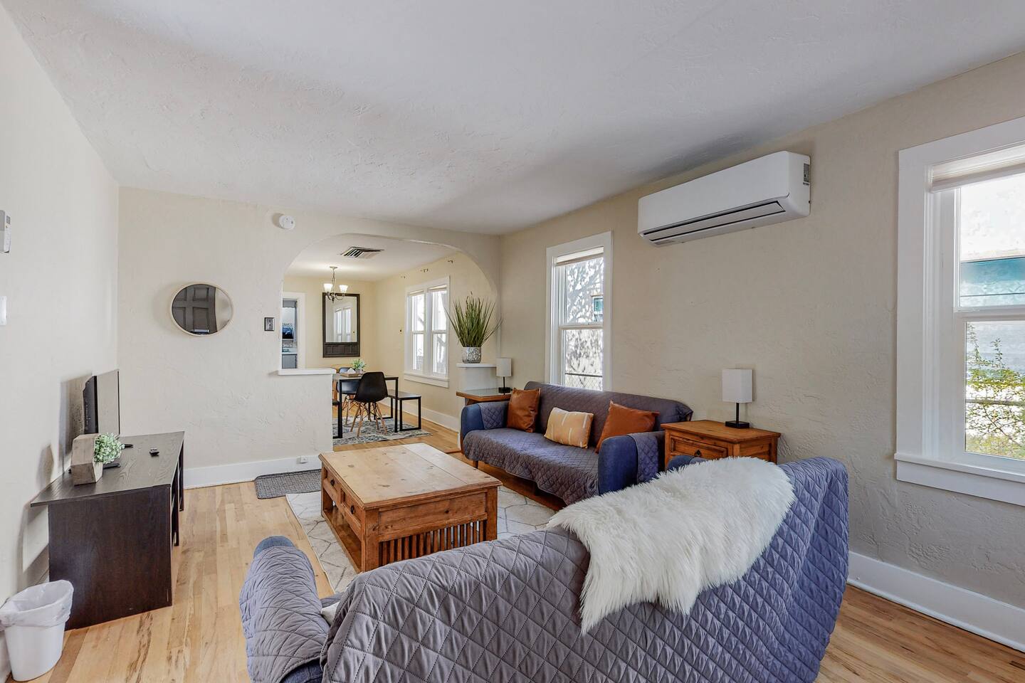 Nob Hill/UNM Luxury 3 Bedroom House w/ King Beds