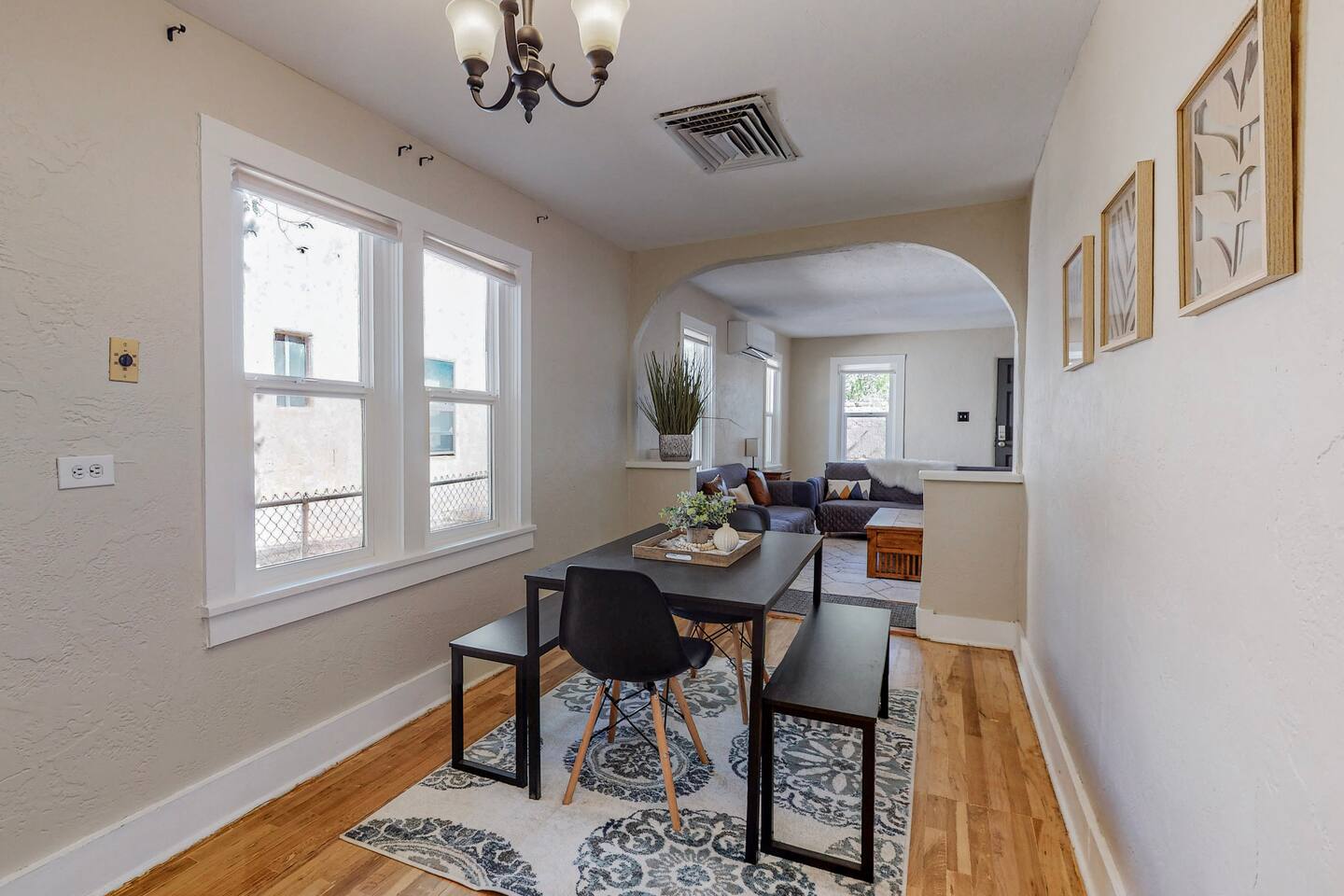 Nob Hill/UNM Luxury 3 Bedroom House w/ King Beds