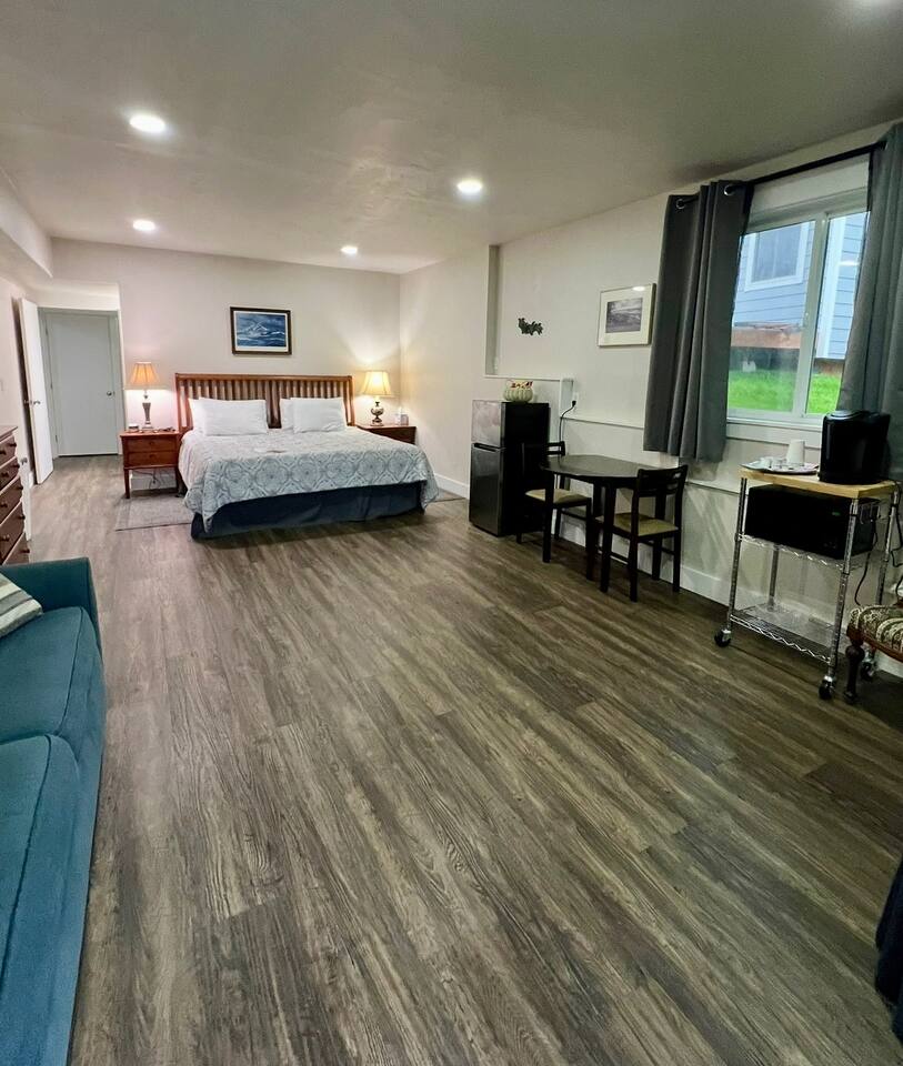 Large Private Retreat on Orcas Golf Course
