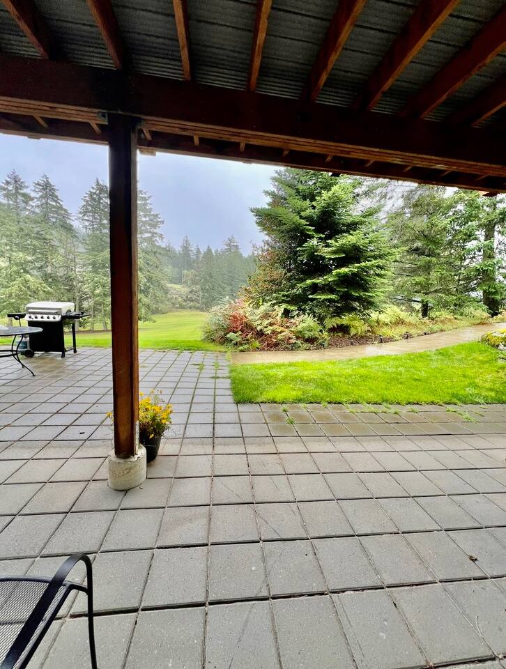 Entire Guest Suite on Orcas Golf Course