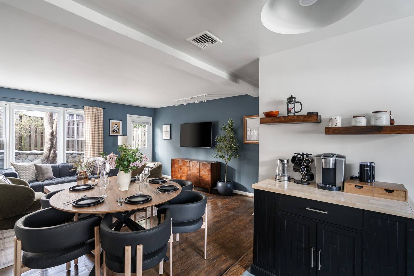 Del Rey Luxe King bed | Family friendly, 10 min/DC — Alexandria — vacation rental