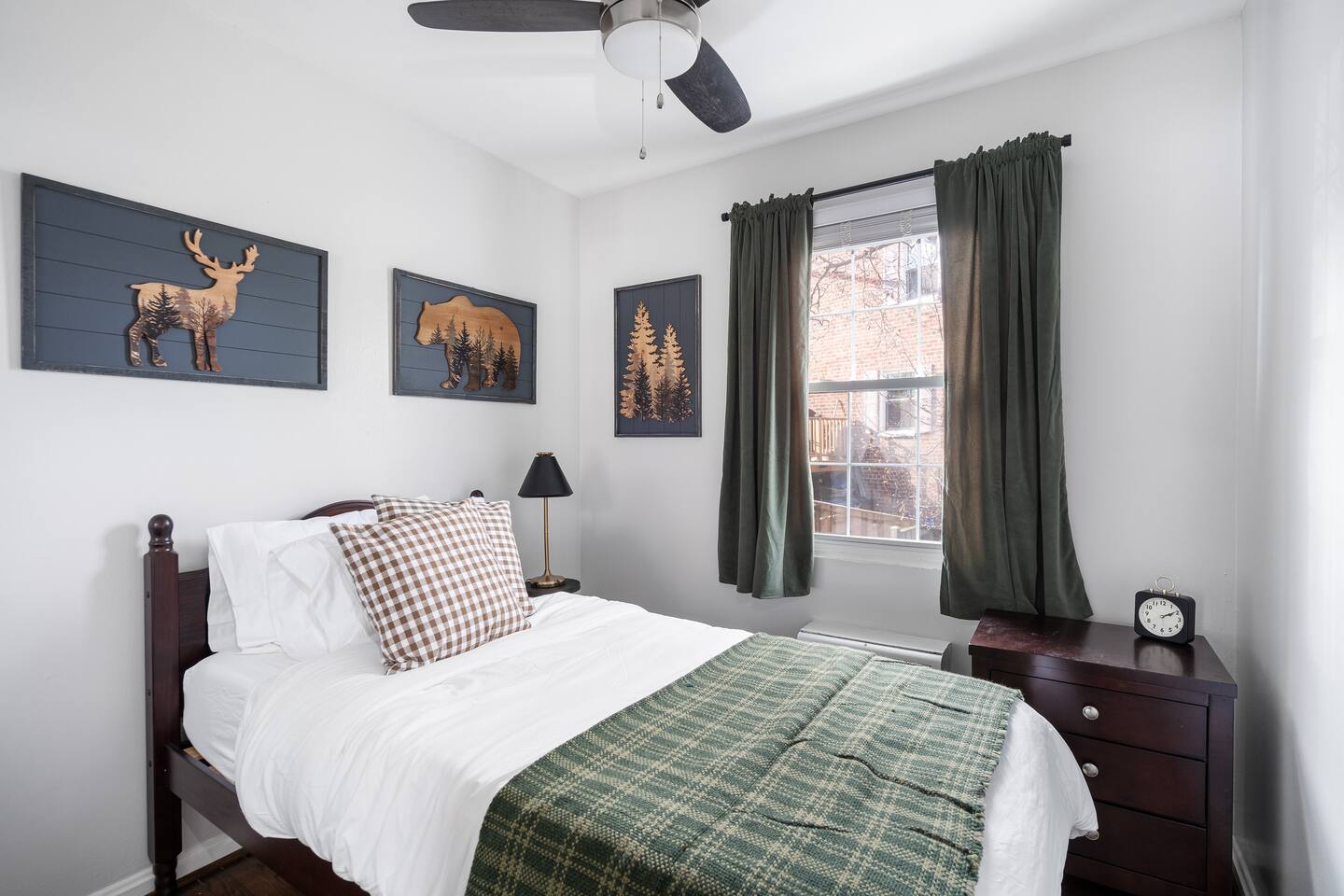 Del Rey Luxe King bed | Family friendly, 10 min/DC