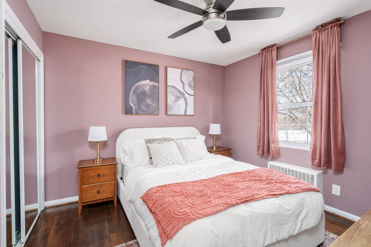 Del Rey Luxe King bed | Family friendly, 10 min/DC