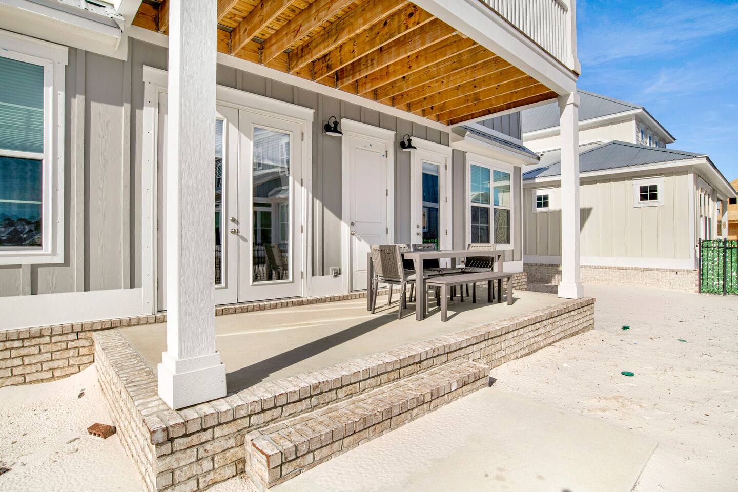 "Ponderosa @ Summer Salt" | Resort Style Pool*Walk To Beach & Restaurants*Lake*Firepit*Putting Green*4BR*Sleeps 16