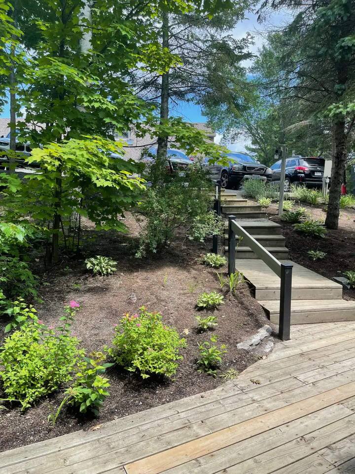 Lakefront 3BR Condo – Close to Ski & Golf Resorts