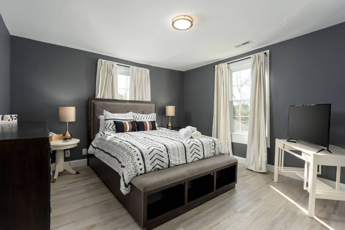 Walkable | Downtown ILM | Cargo District | Sleep 7