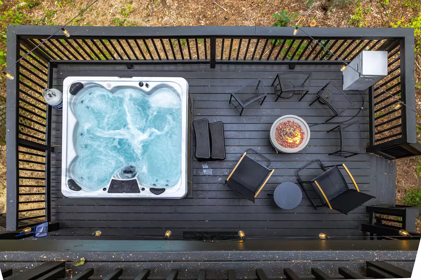 Modern Cabin on 26 acres,Hot Tub,Fire Pit,GameRoom