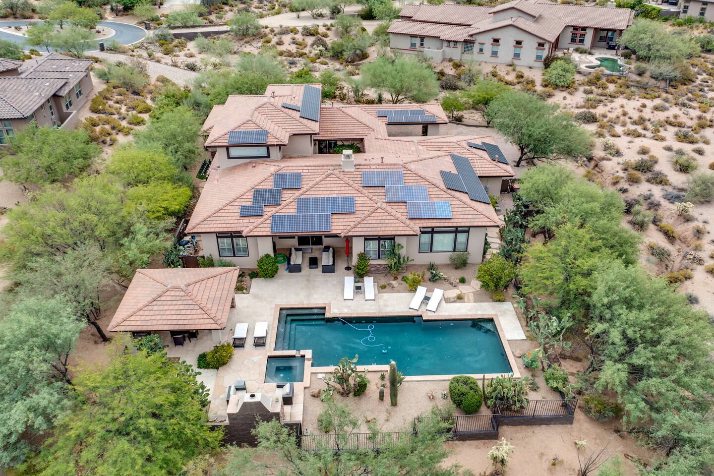 4BR Scottsdale Home - Gym, Spa, & Pool-heat avail!