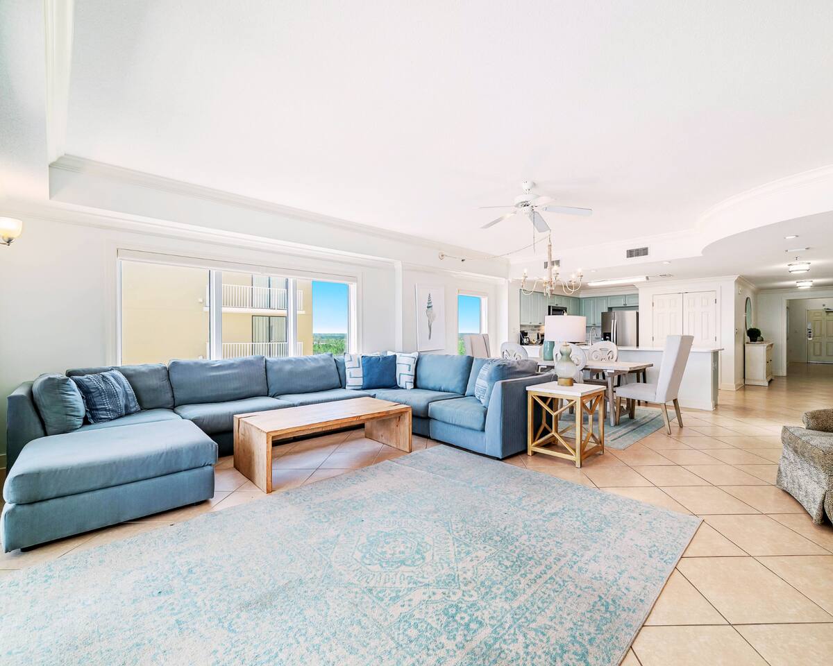 "Escapes! To The Shores #705" | Luxury Gulf Front 4BR*Corner Unit*Stunning Views*Infinity Beach Front Pool*92 Deg Indoor Pool*Hot Tub*Premium Amenities