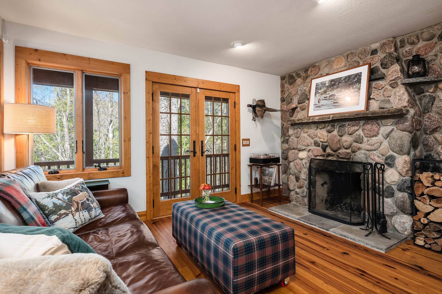 The Cabin on Pine Ridge