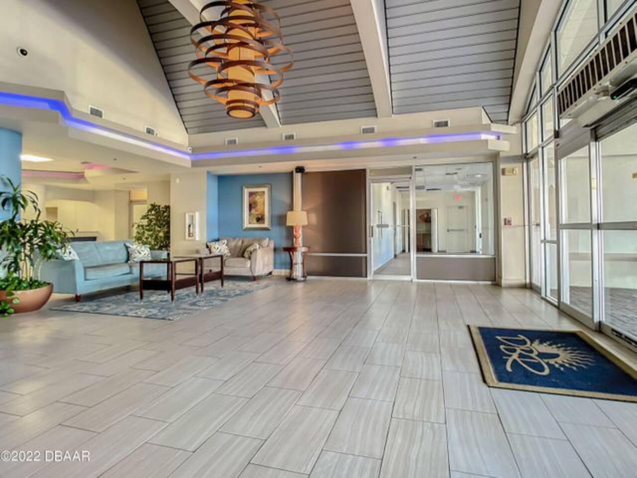 Private balcony oceanfront studio w/kitchen