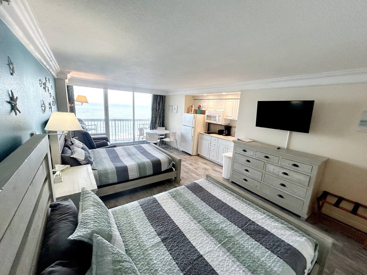 Private balcony oceanfront studio w/kitchen — Daytona Beach — vacation rental