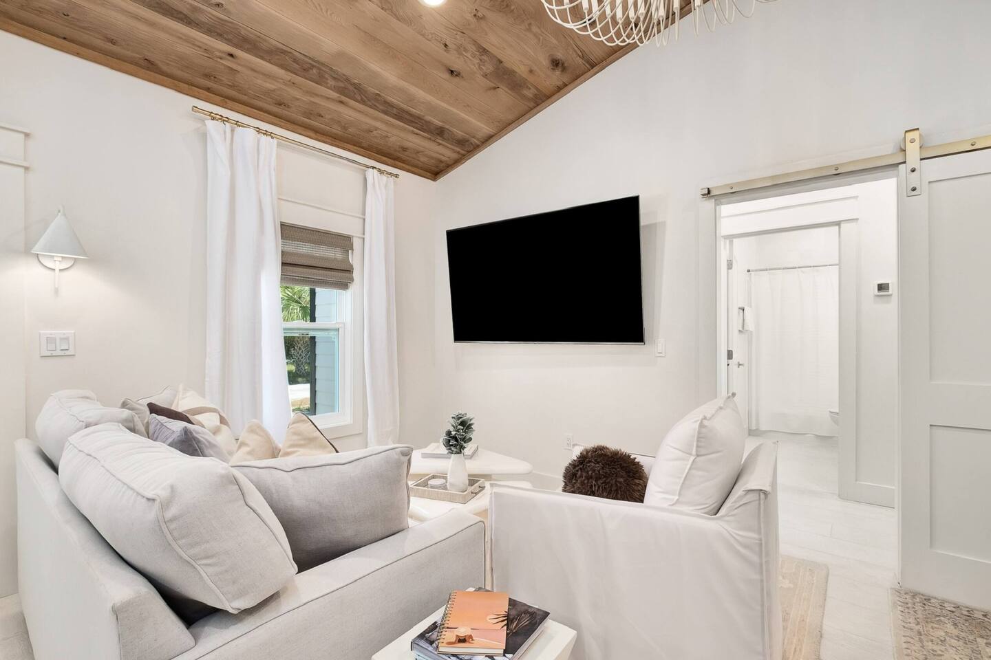 Golf Cart+Hot Tub+Beach Essentials 2BR/2BA