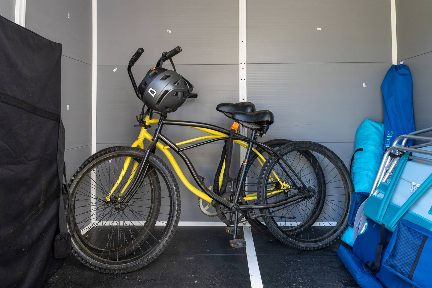 G Cart + E-bike + King Bed + Fire Pit + Beach Toys